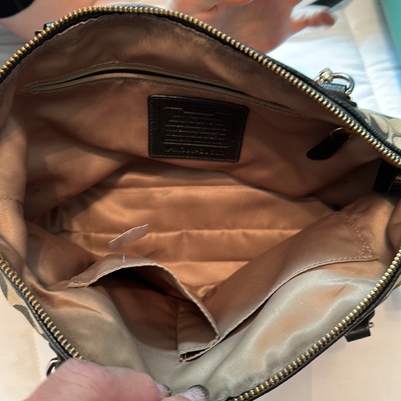 Coach purse with shoulder strap is - Picture 5 of 6